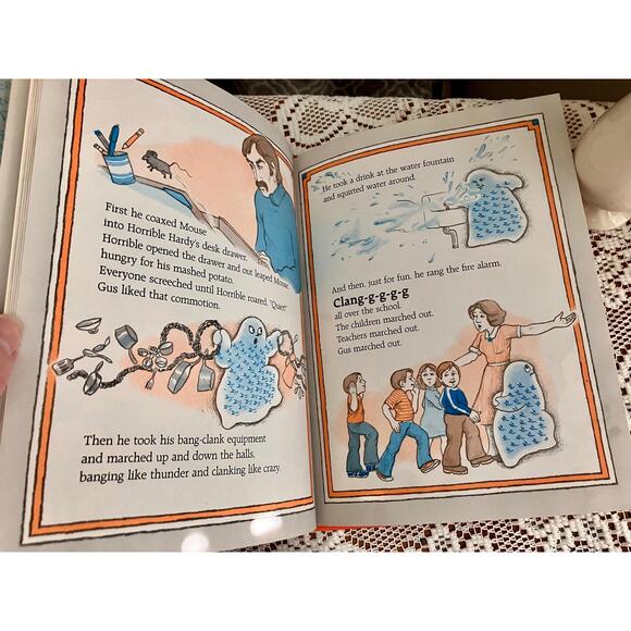 Vintage 1982 Gus Goes to School - Halloween Ghost Story - Picture 4 of 5